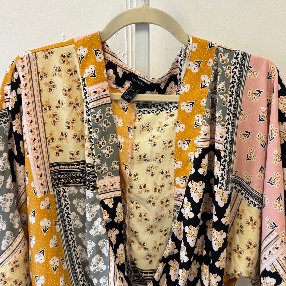 Forever 21 Floral Patchwork Boho Surplice Wrap Top Blouse Small Kimono Sleeve - Picture 3 of 15